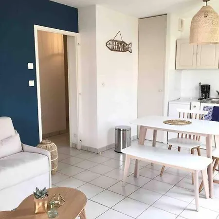 T2 Proche Mer Avec Parking Jardin Et Terrasse アパート
